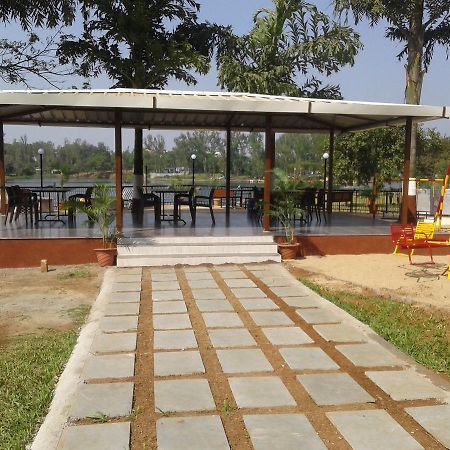 Savshanti Lake Resort Saputara Εξωτερικό φωτογραφία