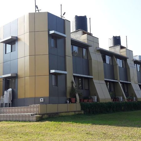 Savshanti Lake Resort Saputara Εξωτερικό φωτογραφία