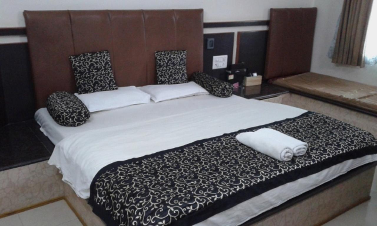 Savshanti Lake Resort Saputara Εξωτερικό φωτογραφία