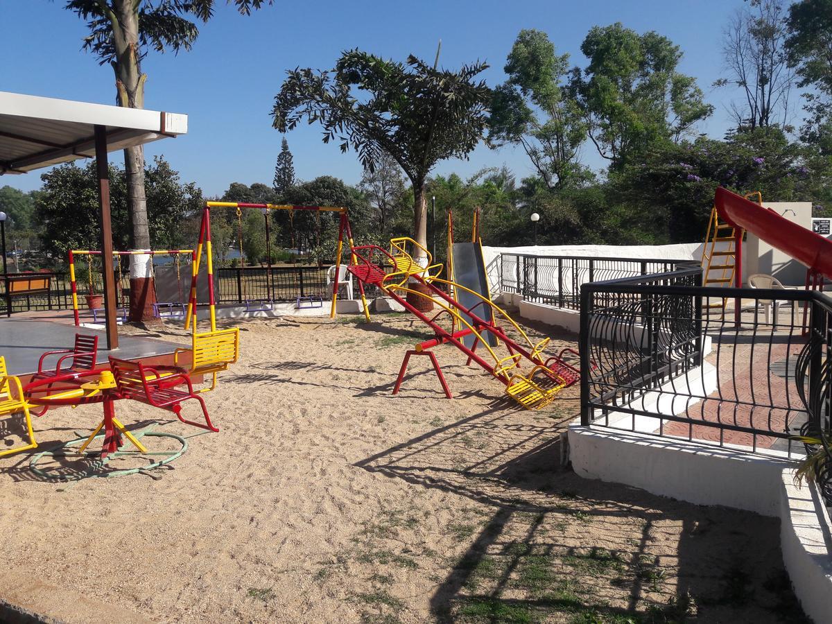 Savshanti Lake Resort Saputara Εξωτερικό φωτογραφία