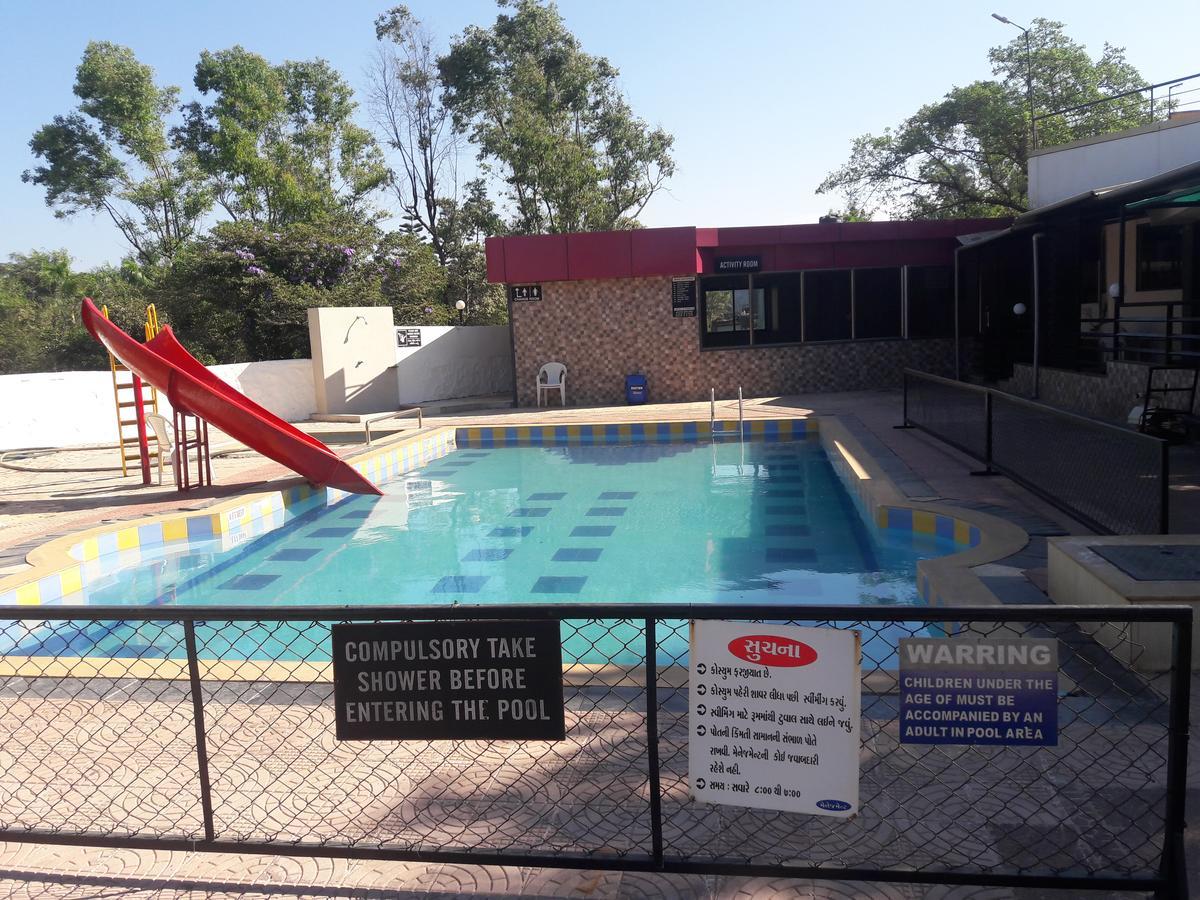 Savshanti Lake Resort Saputara Εξωτερικό φωτογραφία