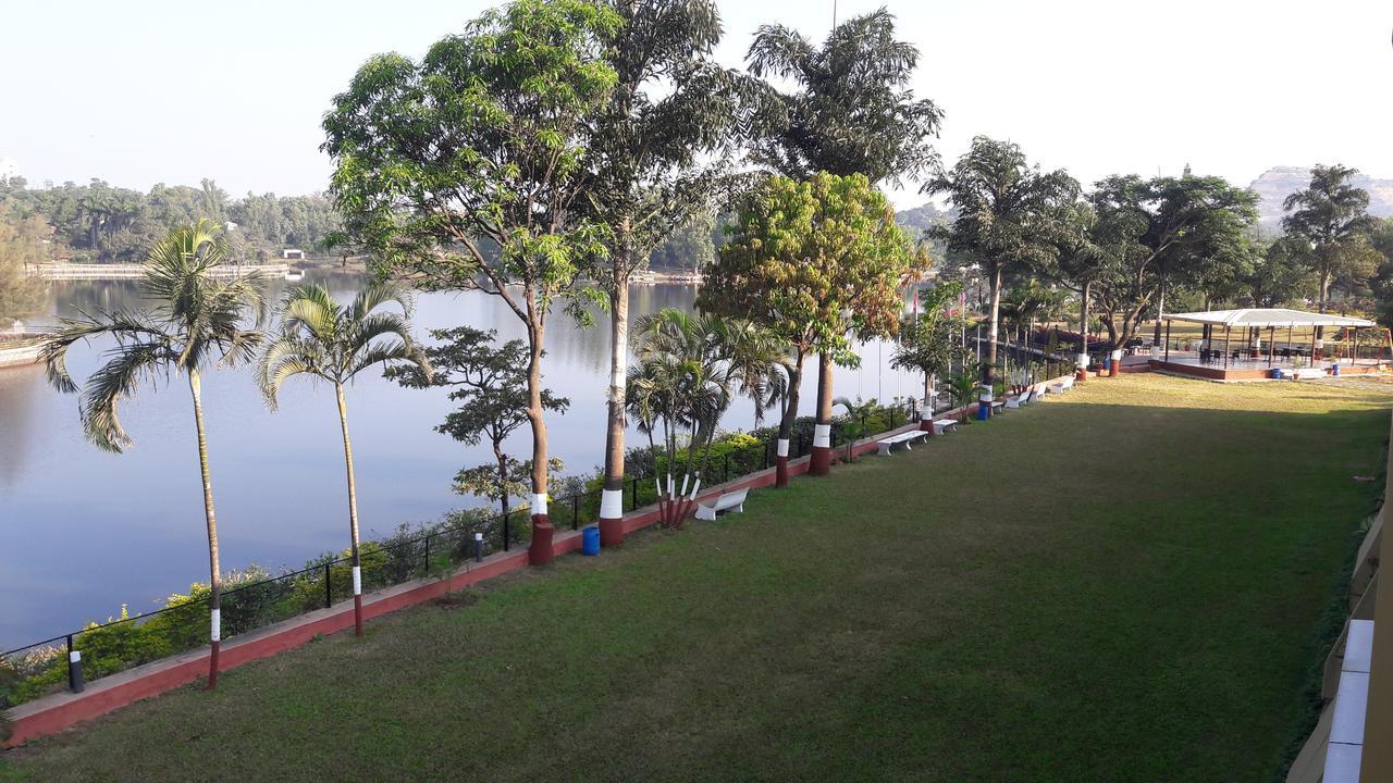 Savshanti Lake Resort Saputara Εξωτερικό φωτογραφία